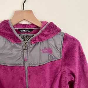 Girl’s The North Face Osito fleece jacket - size medium - raspberry color